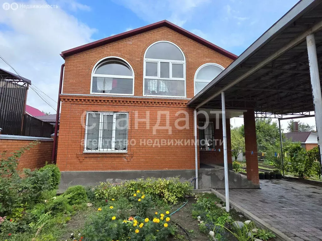 Дом в Ессентуки, улица Щорса (257.3 м) - Фото 1