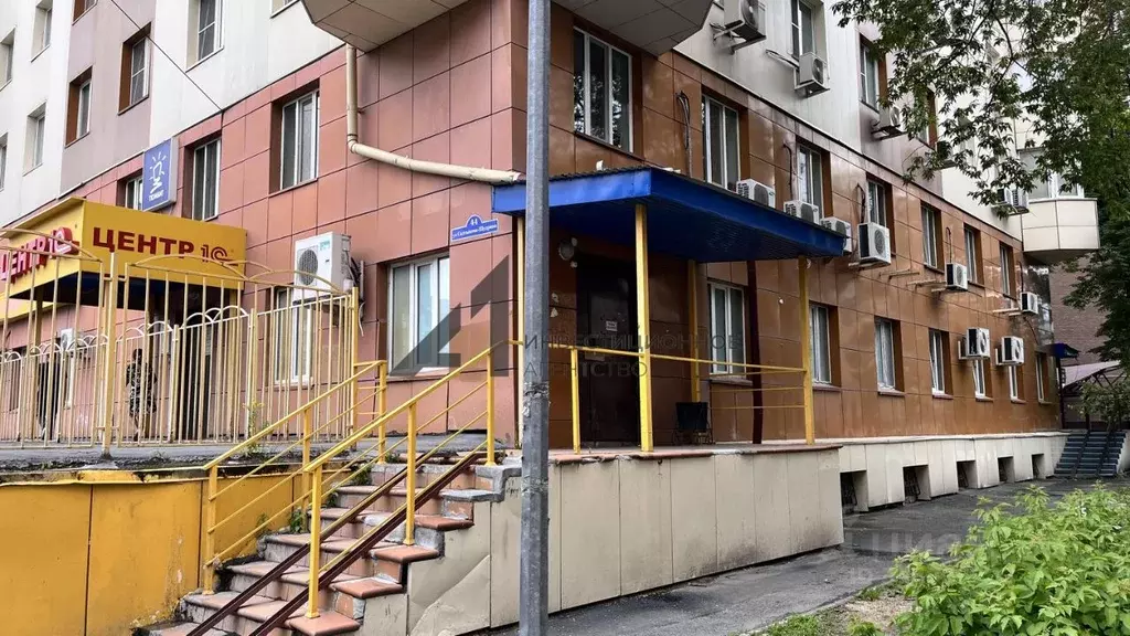 Помещение свободного назначения в Тюменская область, Тюмень ул. ... - Фото 0