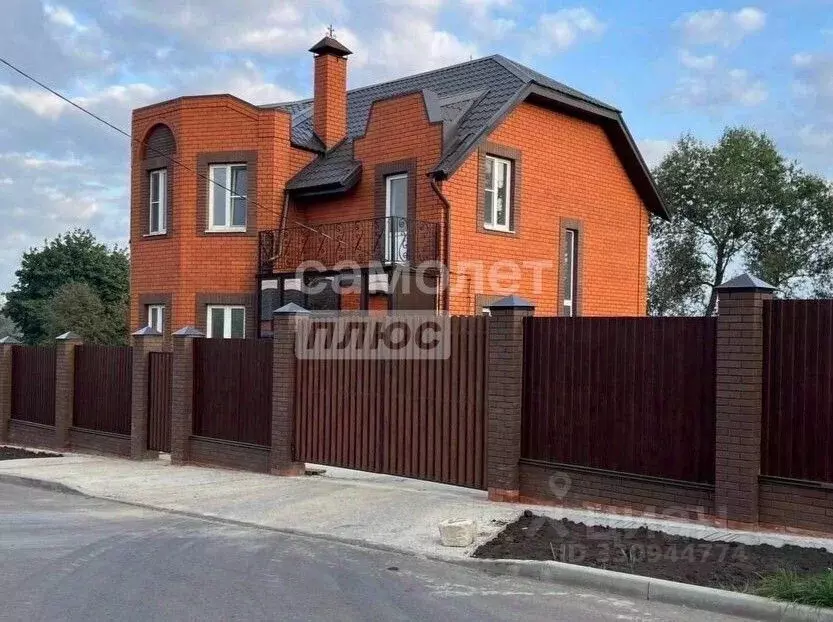 Дом в Курская область, Курск ул. 8-й Лог (236 м) - Фото 1