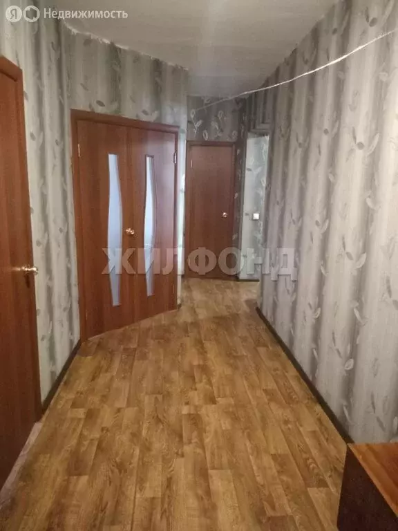 3-комнатная квартира: Кызыл, микрорайон Спутник, Убсу-Нурская улица, 6 ... - Фото 2