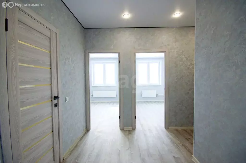 2-комнатная квартира: Ялуторовск, улица Свободы, 240 (57.3 м) - Фото 2