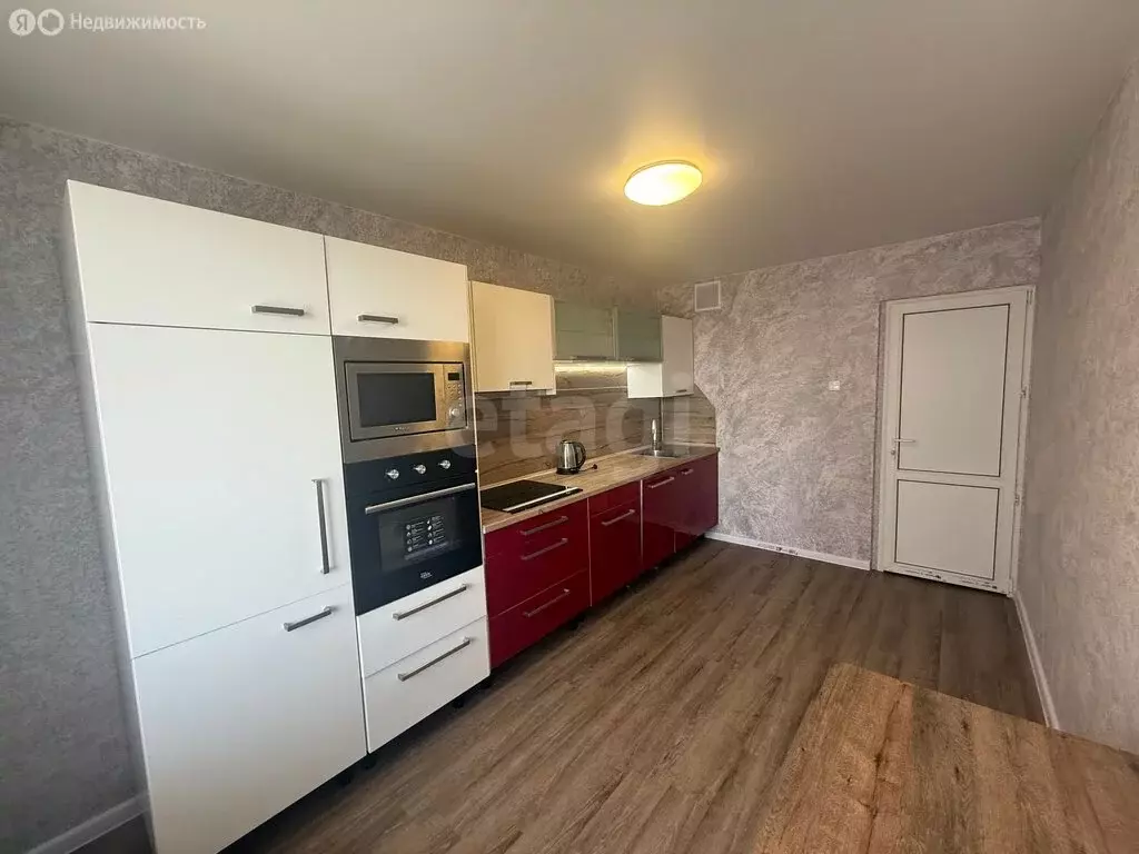 2-комнатная квартира: Тюмень, Уральская улица, 51 (64 м) - Фото 2