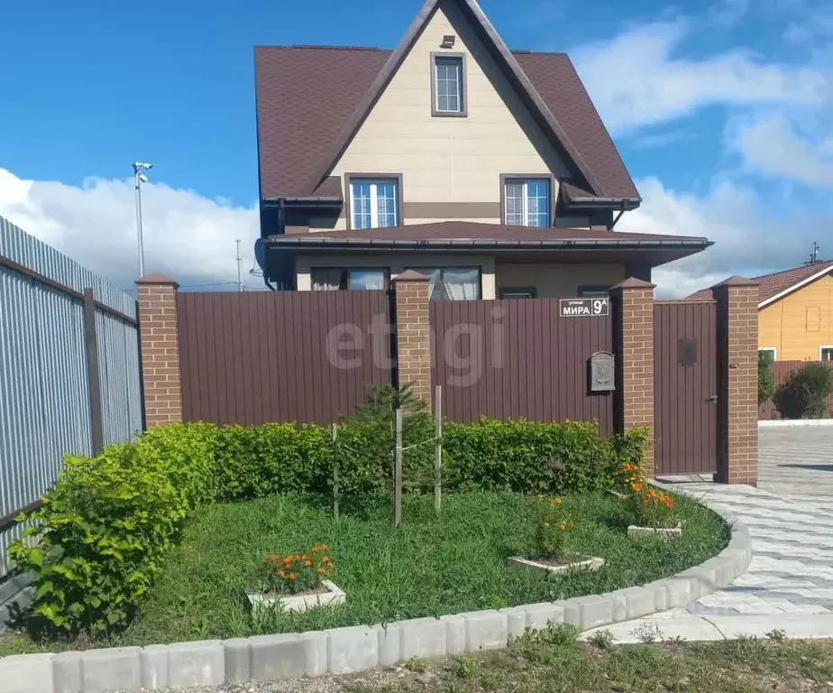 Дом в Приморский край, Артем ул. Мира, 9А (170 м) - Фото 0