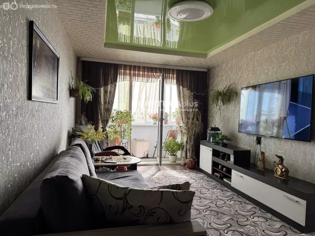 3-комнатная квартира: Невьянск, улица Профсоюзов, 19 (60 м) - Фото 0