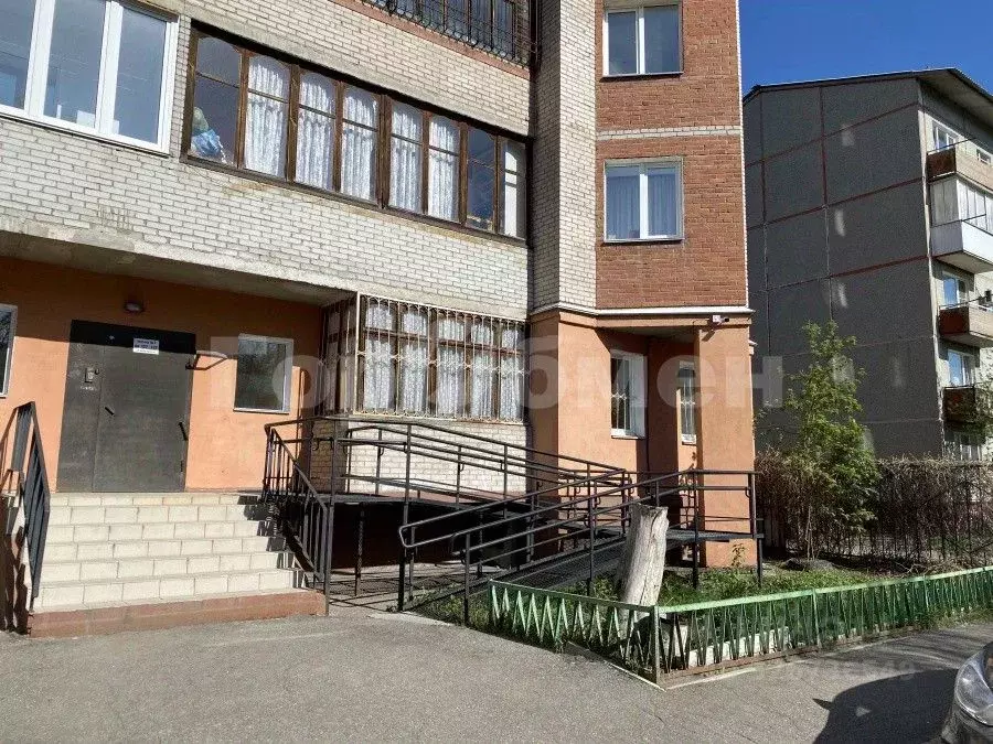 4-к кв. Омская область, Омск пос. Амурский, ул. Багратиона, 94 (110.0 ... - Фото 1