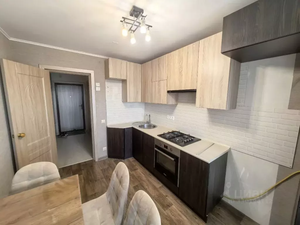 1-к кв. Татарстан, Альметьевск просп. Изаила Зарипова, 41 (40.0 м) - Фото 1
