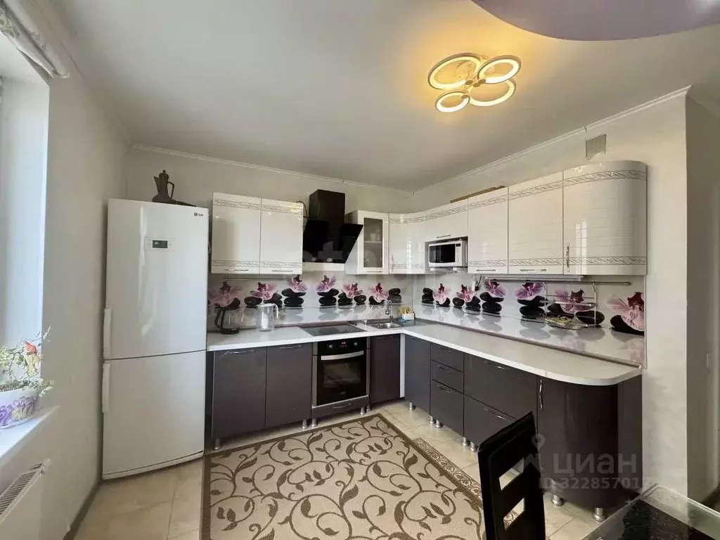 2-к кв. Тюменская область, Тюмень ул. Ю.-Р.Г. Эрвье, 24к3 (60.1 м) - Фото 1