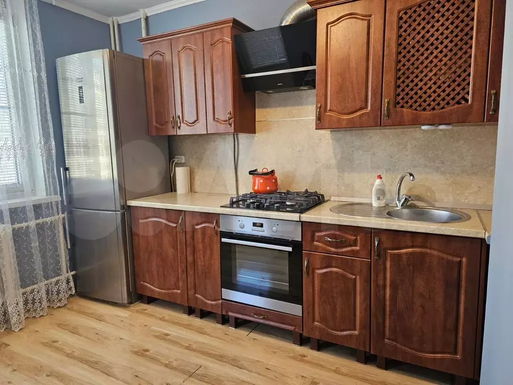1-к. квартира, 42 м, 8/10 эт. - Фото 0