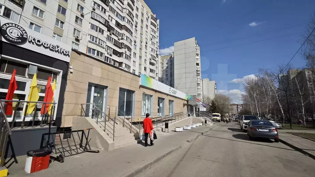 С отдельным входом, возле Сбербанка - Фото 1