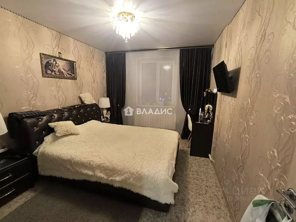 3-к кв. Белгородская область, Белгород ул. Есенина, 44 (73.0 м) - Фото 2