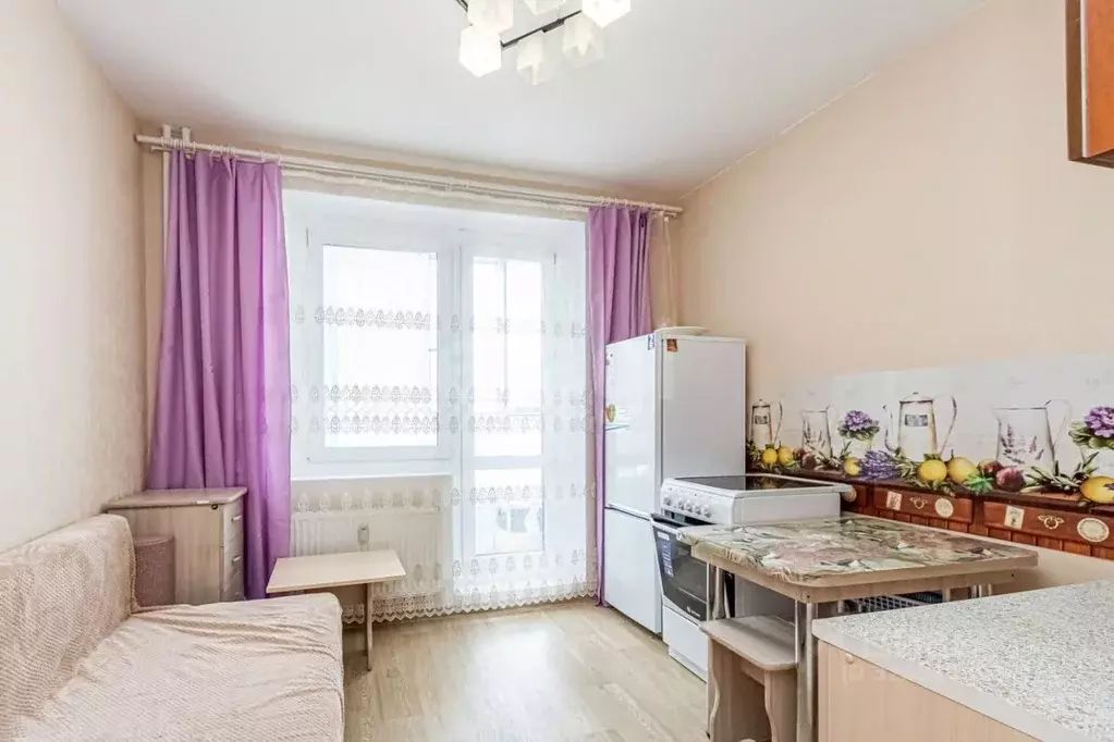 Студия Тюменская область, Тюмень ул. Новоселов, 117 (16.0 м) - Фото 1