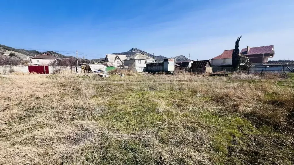 Участок в Крым, Судак ул. Заречная (10.8 сот.) - Фото 0