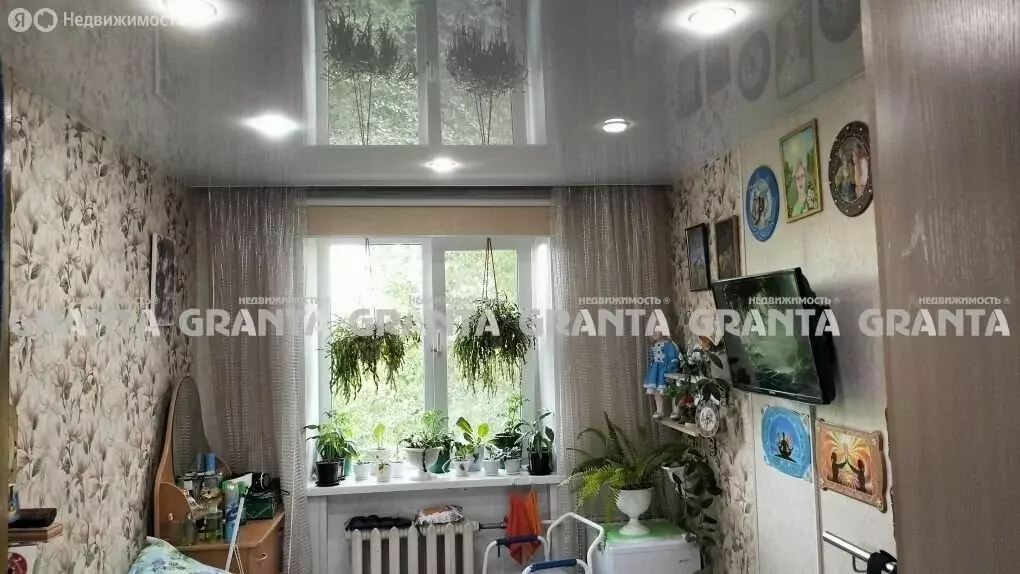 3-комнатная квартира: Красноярск, улица Яковлева, 20 (51 м) - Фото 1