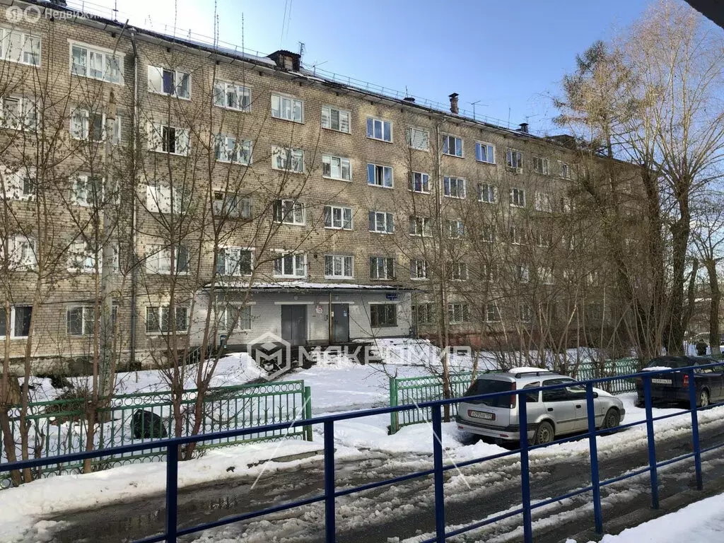 1к в 9-комнатной квартире (17.9 м) - Фото 0