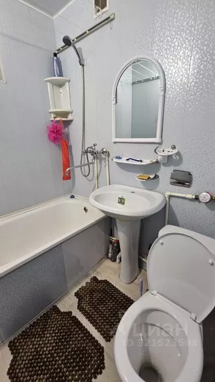 3-к кв. Татарстан, Елабуга ул. Большая Покровская, 8 (40.0 м) - Фото 1