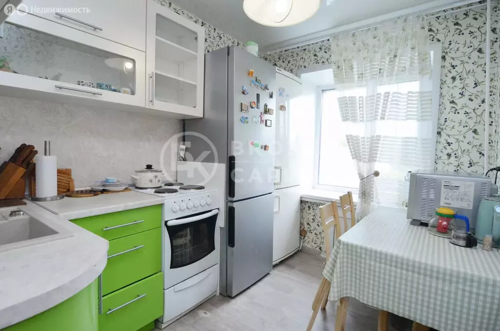 3-комнатная квартира: Новосибирск, улица Никитина, 66 (58 м) - Фото 0