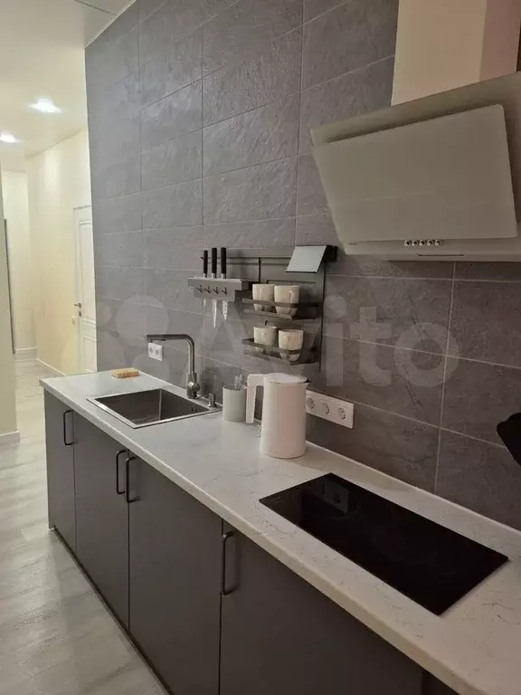 Комната 32 м в 2-к., 1/9 эт. - Фото 1