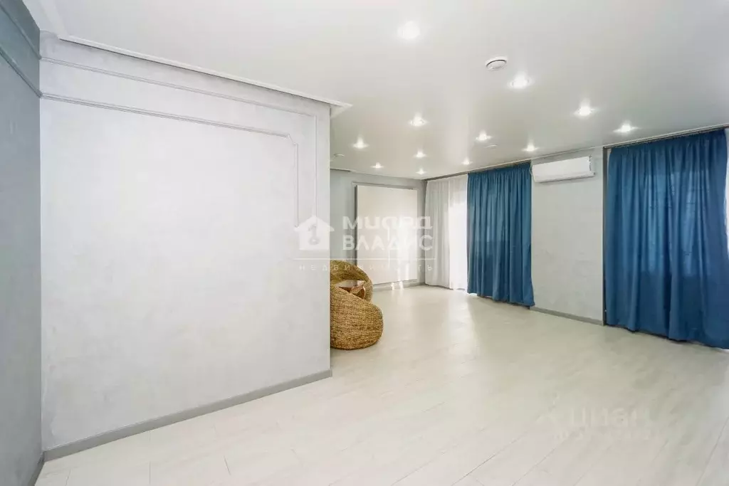 1-к кв. Омская область, Омск ул. Конева, 6 (102.7 м) - Фото 1