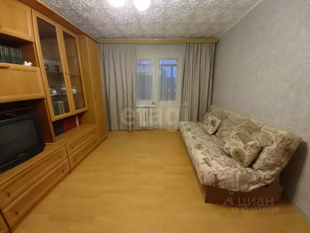 1-к кв. Вологодская область, Череповец просп. Победы, 69 (29.6 м) - Фото 1
