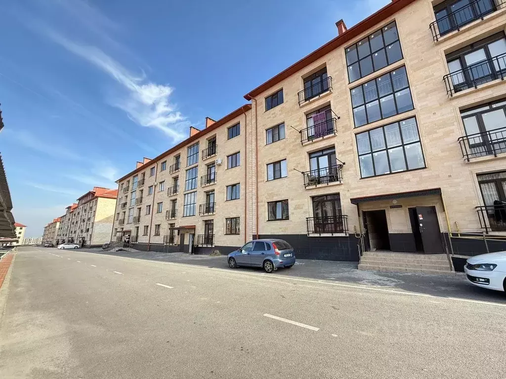 2-к кв. Кабардино-Балкария, Нальчик ул. Шогенова, 55к32 (65.0 м) - Фото 1