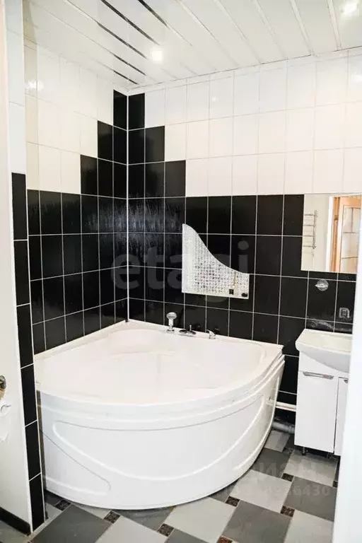 3-к кв. Тульская область, Тула 11-й проезд, 84 (60.0 м) - Фото 0