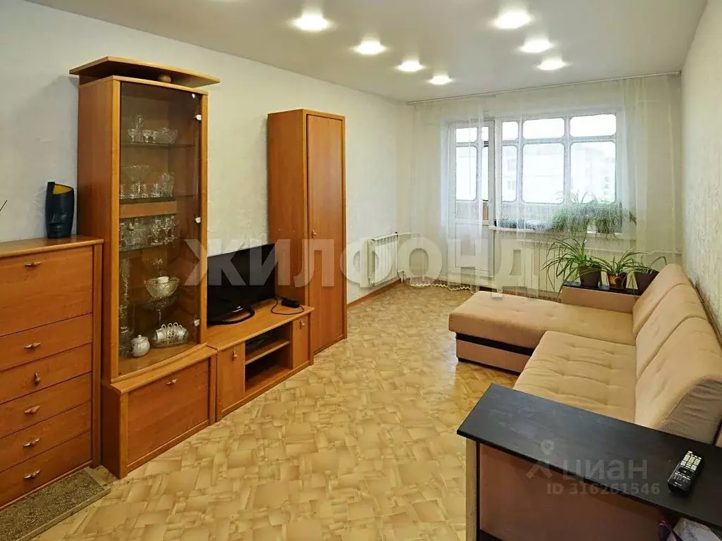 3-к кв. Новосибирская область, Новосибирск ул. Кропоткина, 132/1 (59.3 ... - Фото 0