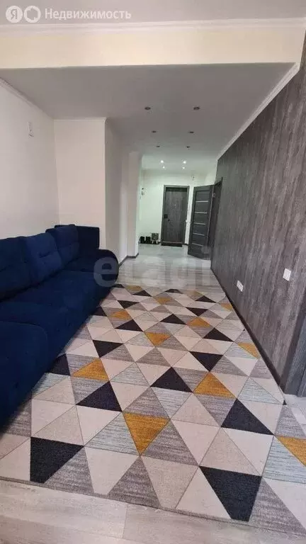 2-комнатная квартира: Омск, Заозёрная улица, 13Б (71.2 м) - Фото 1