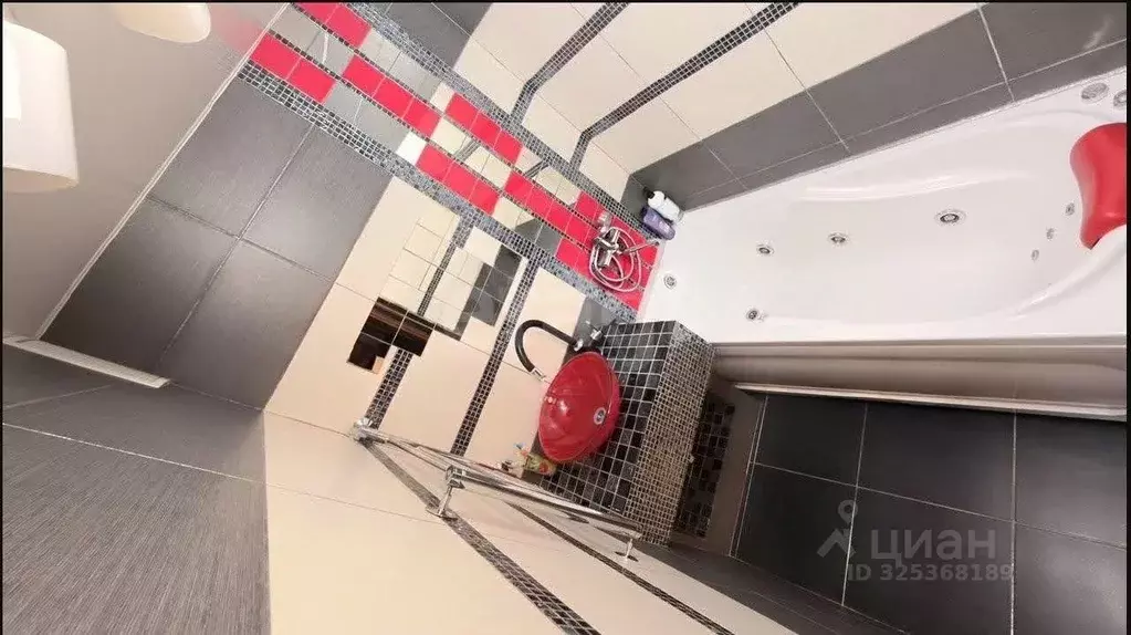 3-к кв. Башкортостан, Уфа ул. Лесотехникума, 34 (63.6 м) - Фото 0