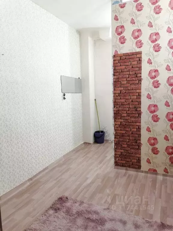Комната Свердловская область, Екатеринбург ул. Малышева, 138 (15.0 м) - Фото 0
