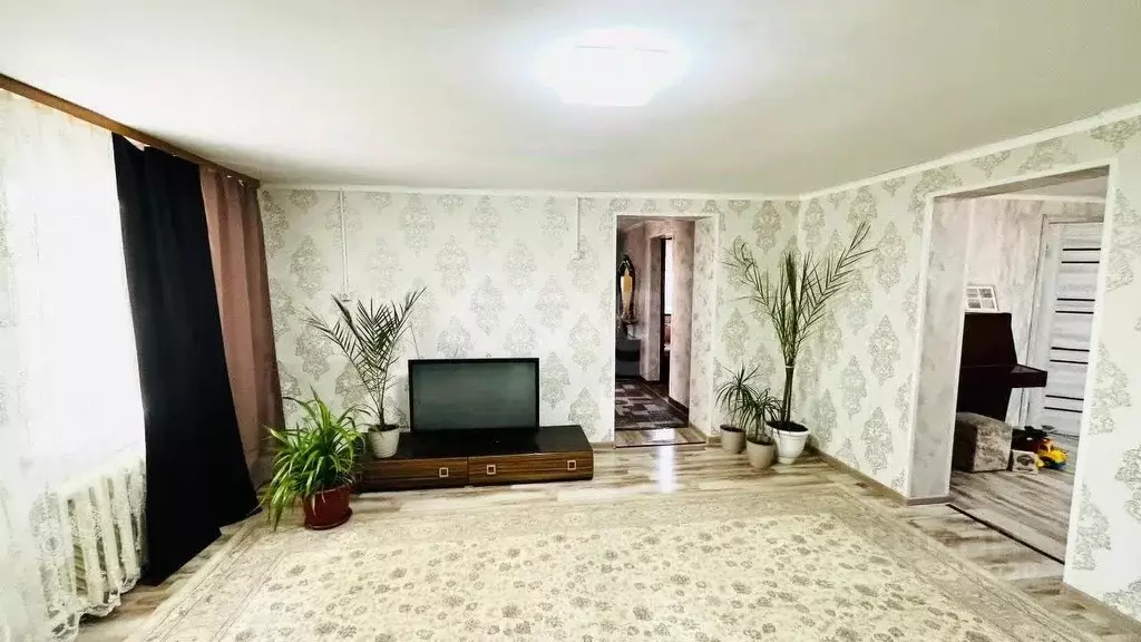 Дом в Оренбургская область, Илекский район, с. Кардаилово Советская ... - Фото 1