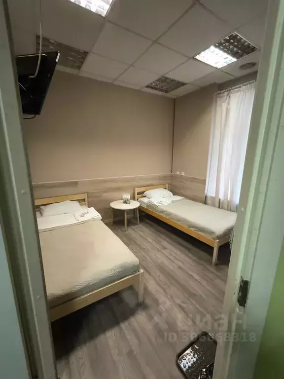 Комната Санкт-Петербург 15-я Васильевского острова линия, 28 - Фото 1