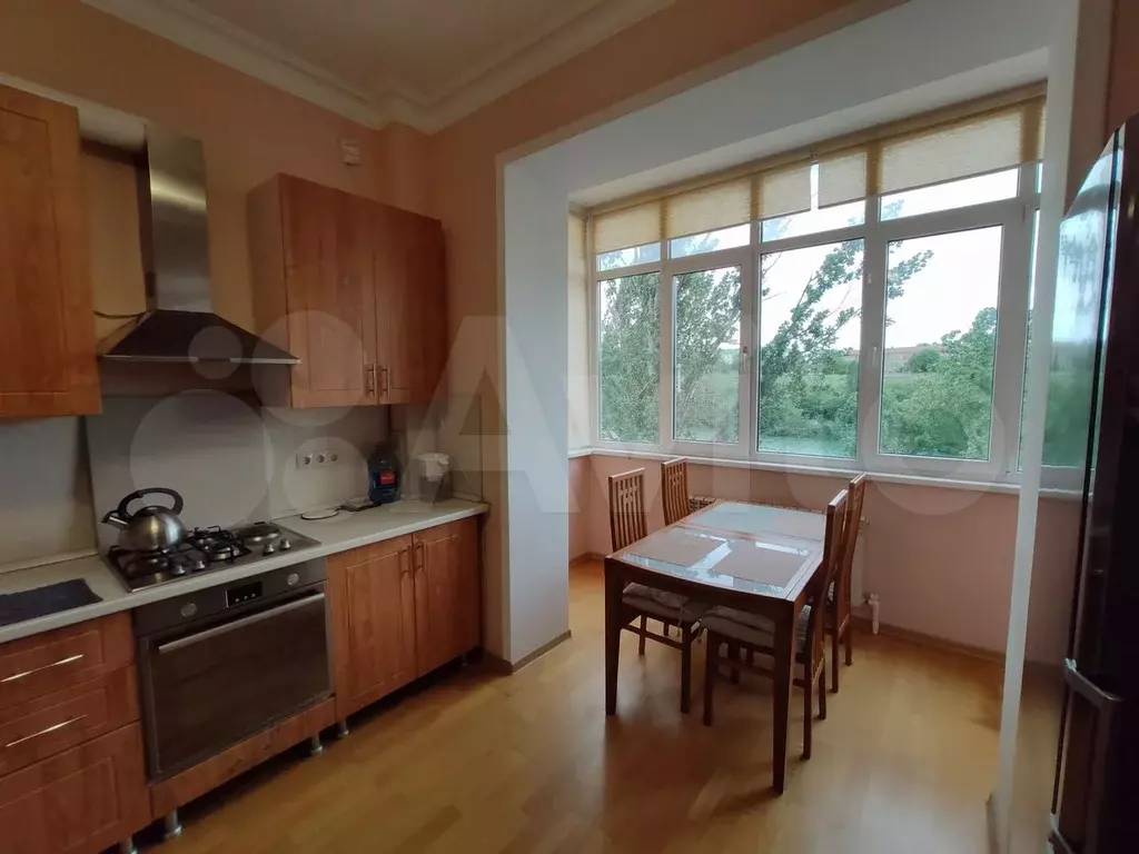 1-к. квартира, 50 м, 4/7 эт. - Фото 1