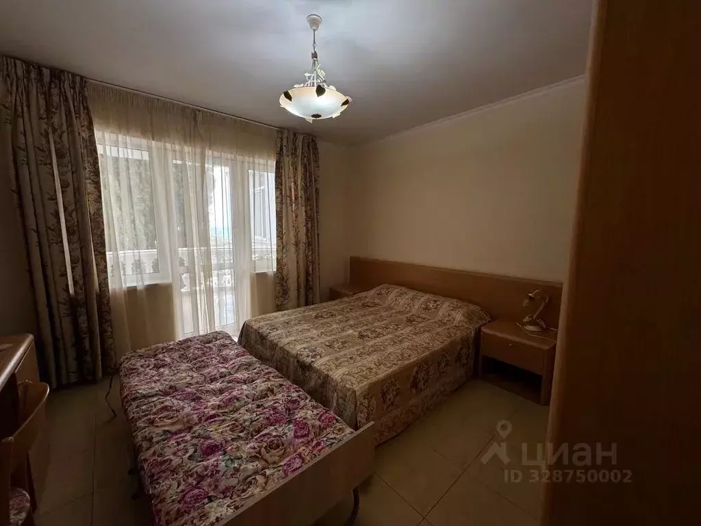 Комната Крым, Алушта ул. Набережная, 24А/24 - Фото 1