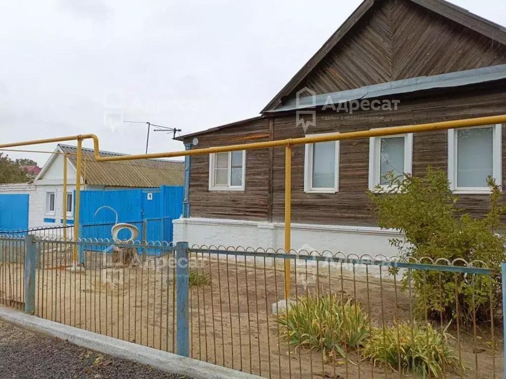 Дом в Волгоградская область, Городищенский район, Орловское с/пос, с. ... - Фото 1