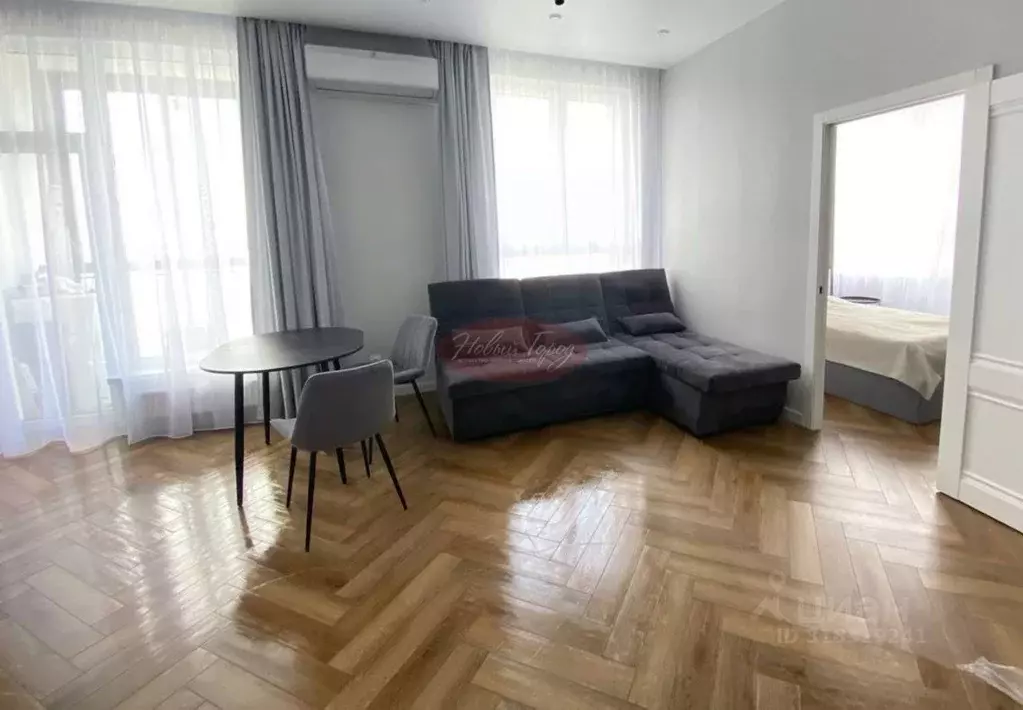 2-к кв. Тюменская область, Тюмень Профсоюзная ул., 59 (56.0 м) - Фото 1