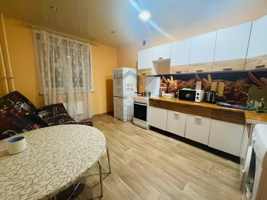 3-к кв. Кировская область, Киров Октябрьский просп., 105А (78.0 м) - Фото 1