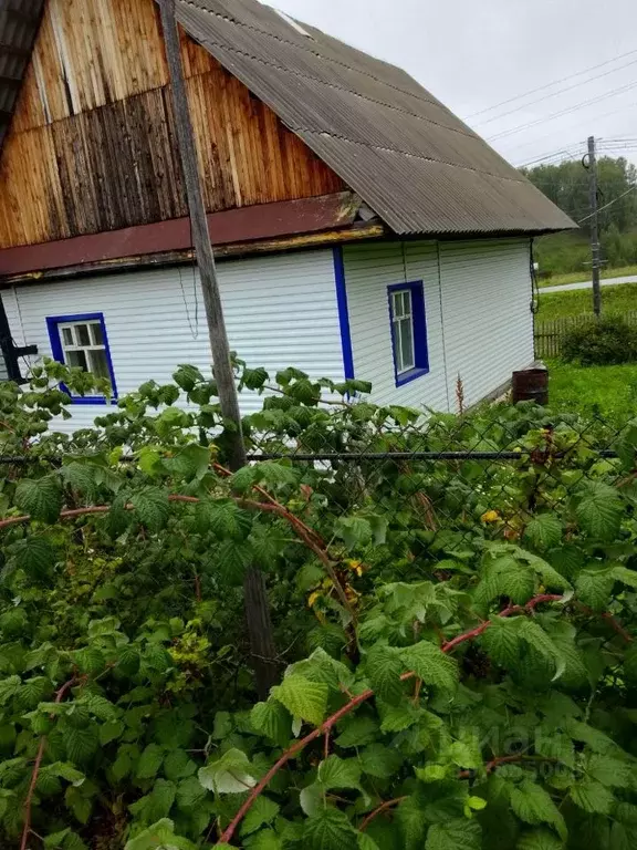 Дом в Башкортостан, Мечетлинский район, с. Большеустьикинское ул. ... - Фото 1