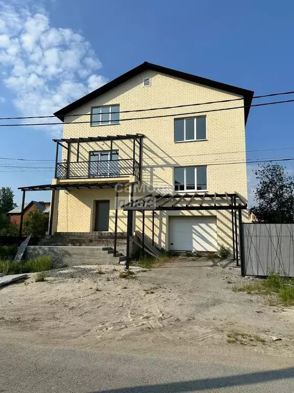 Дом в Свердловская область, Екатеринбург ул. Первопроходцев, 14 (417 ... - Фото 0