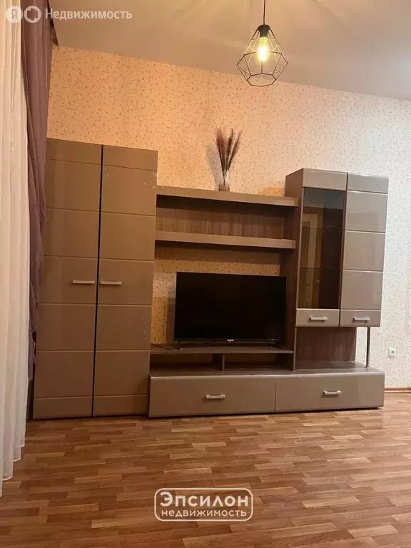 1-комнатная квартира: Курск, проспект Вячеслава Клыкова, 8 (50.5 м) - Фото 1