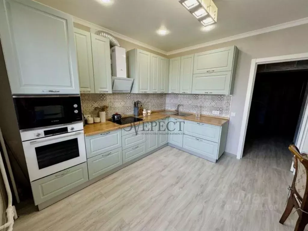 3-к кв. Белгородская область, Старый Оскол Степной мкр, 14 (101.0 м) - Фото 1