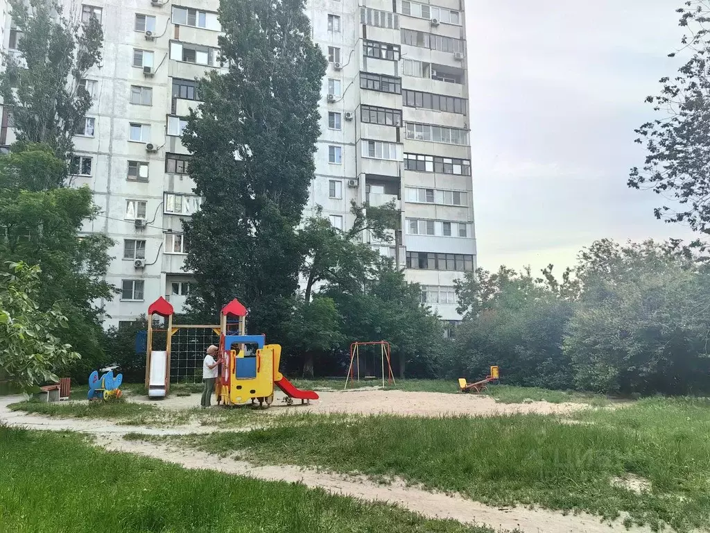 4-к кв. Волгоградская область, Волгоград Новоузенская ул., 2 (79.7 м) - Фото 0