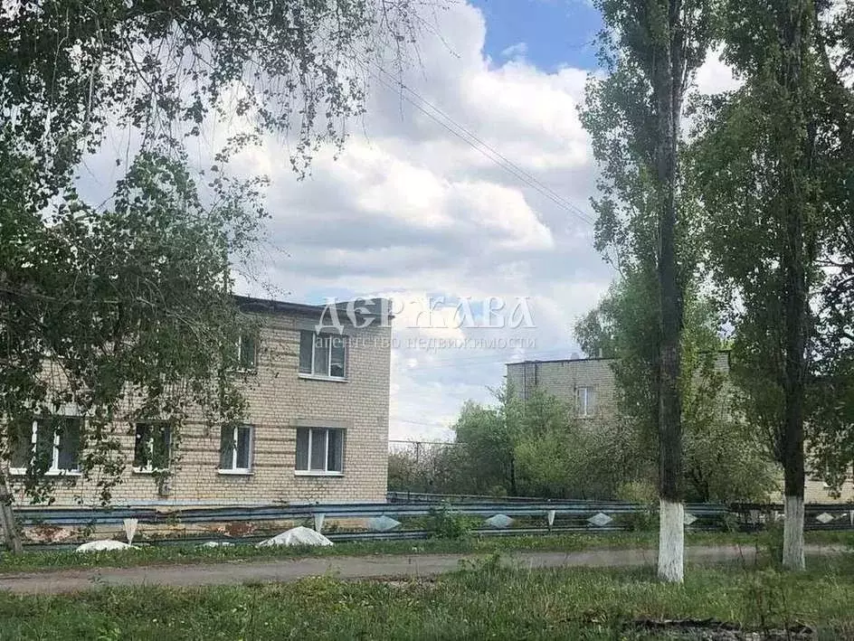 1-к кв. Белгородская область, Старооскольский городской округ, с. ... - Фото 0