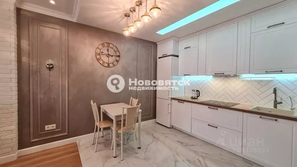 3-к кв. Кировская область, Киров ул. Старославянская, 4 (78.6 м) - Фото 0