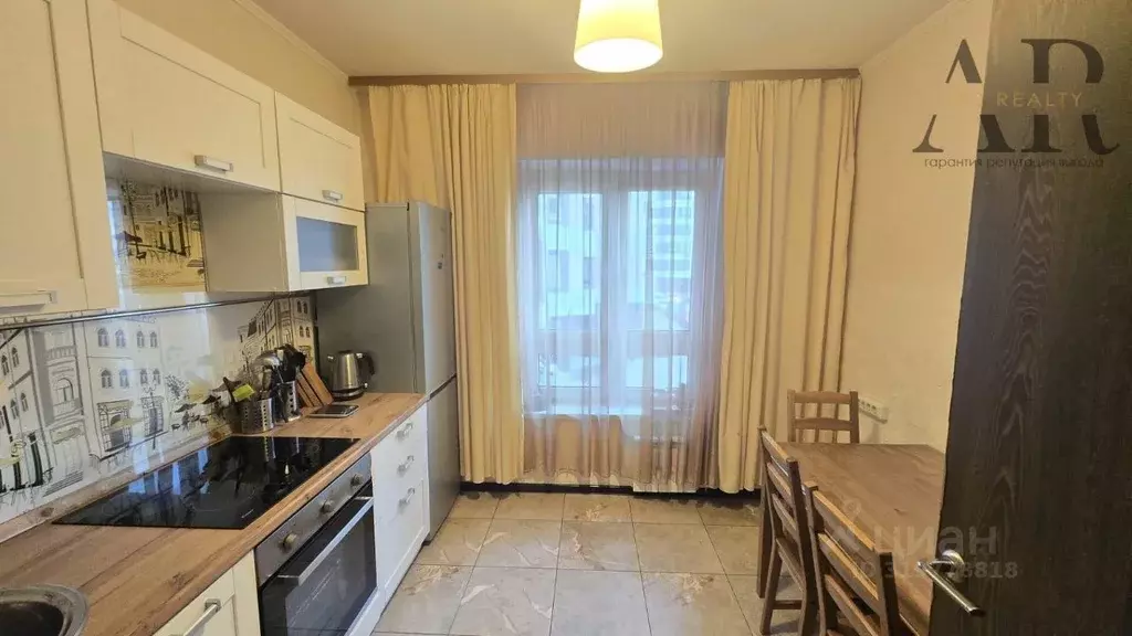 3-к кв. Москва ул. Генерала Белова, 28к3 (80.0 м) - Фото 1