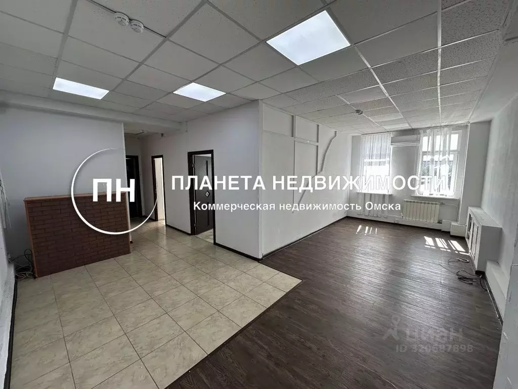 Офис в Омская область, Омск ул. Декабристов, 45 (68 м) - Фото 1