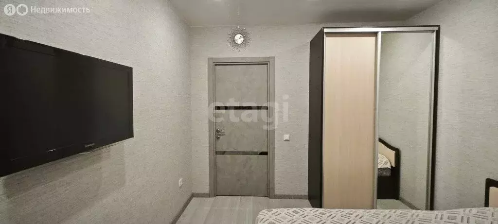 3-комнатная квартира: Пермь, улица Калинина, 64А (75.3 м) - Фото 0