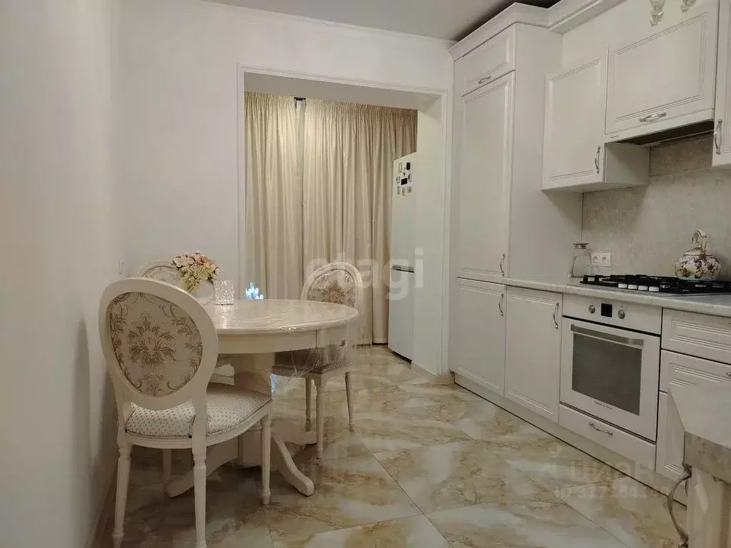 2-к кв. Краснодарский край, Ейск Красная ул. (54.0 м) - Фото 0