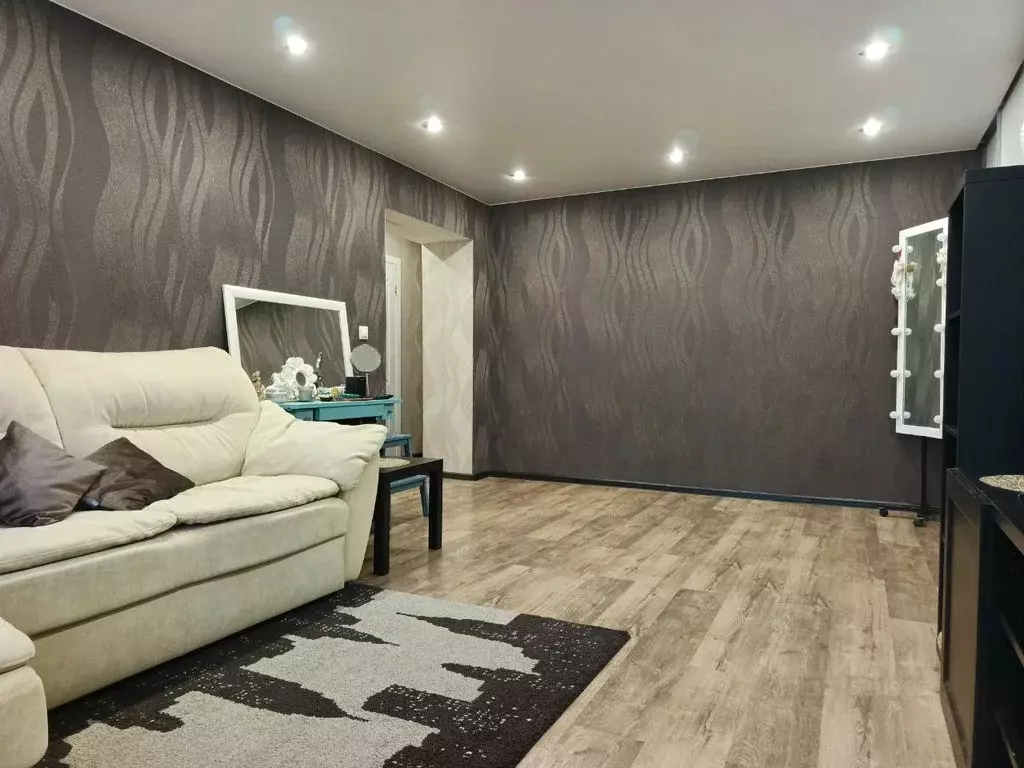 3-к кв. Пермский край, Кунгур ул. Ильина, 24 (73.2 м) - Фото 1