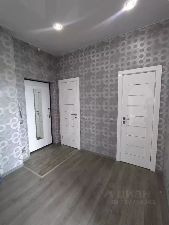 3-к кв. Коми, Сыктывкар ул. Клары Цеткин, 2 (81.5 м) - Фото 1