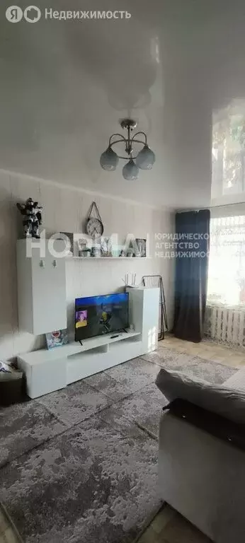 2-комнатная квартира: Октябрьский, 35-й микрорайон, 10 (42.3 м) - Фото 1